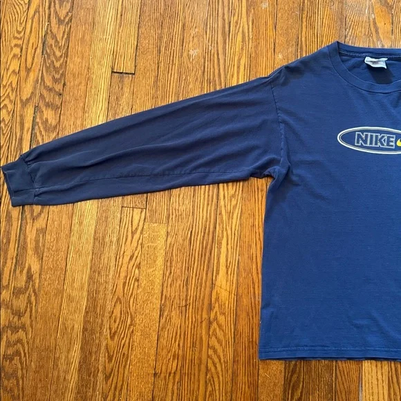 90’s Nike Vintage Long Sleeve T-Shirt - Picture 5 of 10